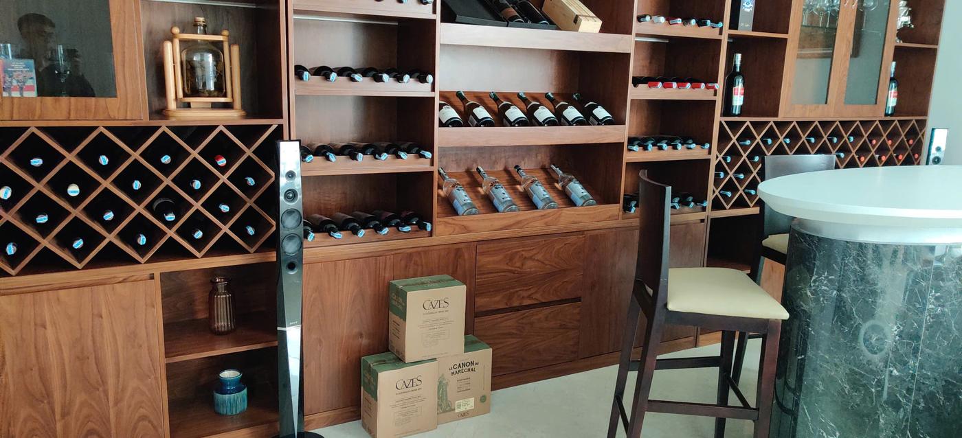 SuperVines giao rượu vang tận tay khách hàng — chuyến hàng 21