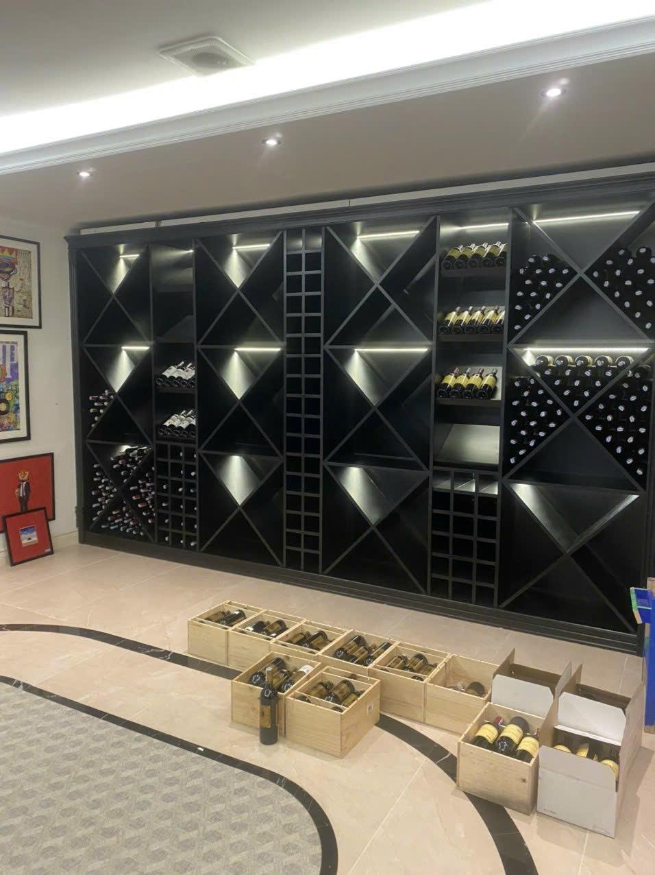 SuperVines giao rượu vang tận tay khách hàng — chuyến hàng 41