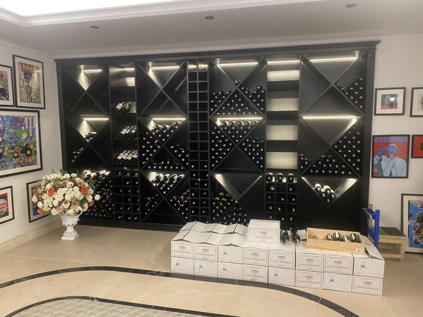 SuperVines giao rượu vang tận tay khách hàng — chuyến hàng 47