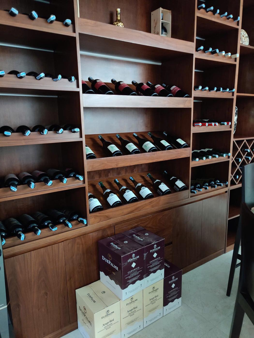 SuperVines giao rượu vang tận tay khách hàng — chuyến hàng 58