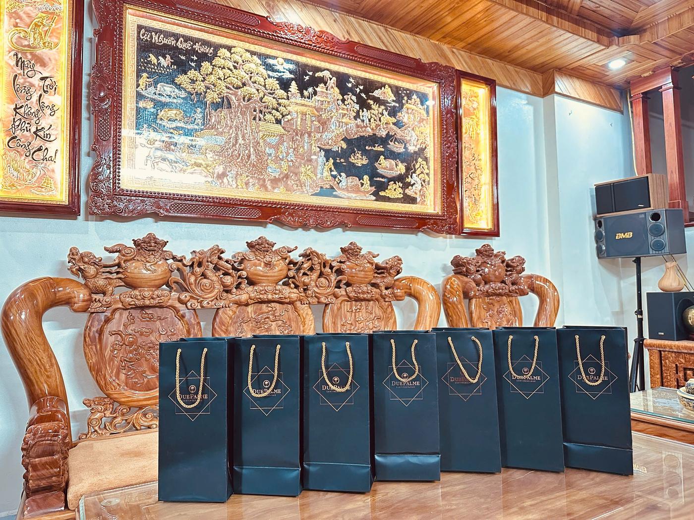 SuperVines giao rượu vang tận tay khách hàng — chuyến hàng 86