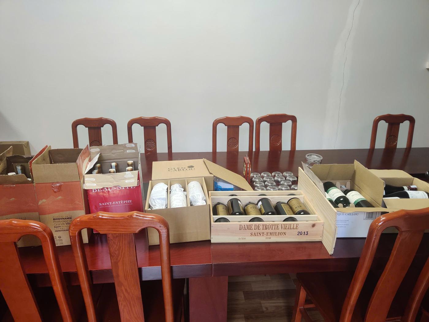 SuperVines giao rượu vang tận tay khách hàng — chuyến hàng 91