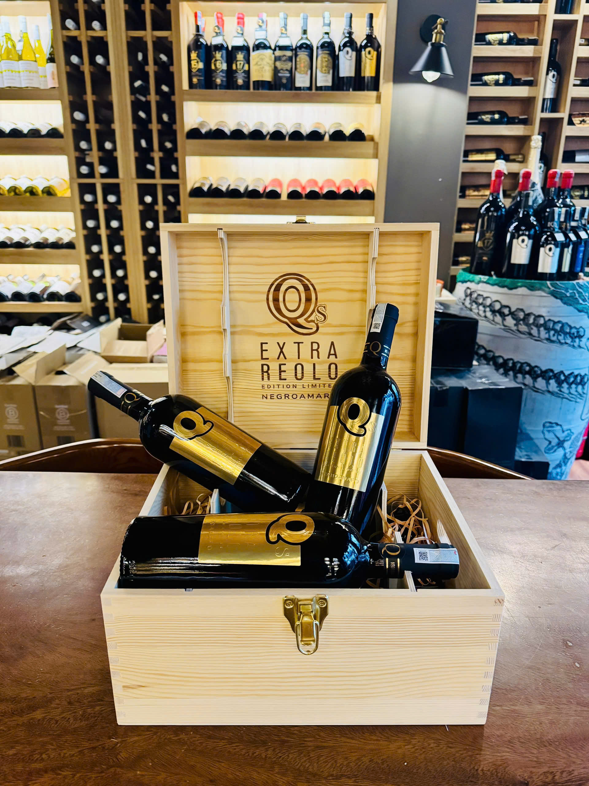 QS Extra Reolo Edition Limited — hộp gỗ 3 chai